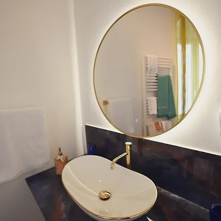 Torre Biancaluna Bed & Breakfast 3*