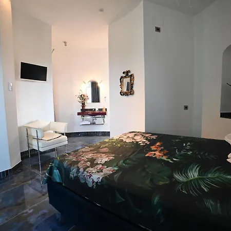 Bed & Breakfast Torre Biancaluna 3*