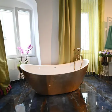 Torre Biancaluna Bed & Breakfast