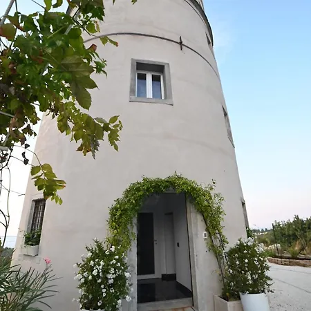 Torre Biancaluna Nocleg ze śniadaniem 3*